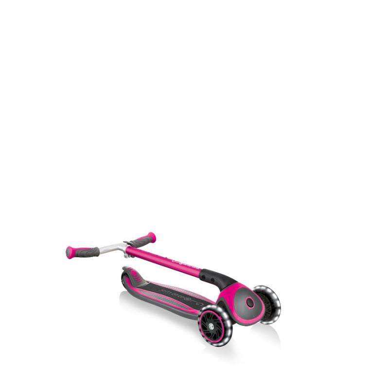 Scooter 3 wheels Globber Master Lights 662-110-2 HS-TNK-000011357 Accessories/Skating/Hulajnogi Your Sports Performance