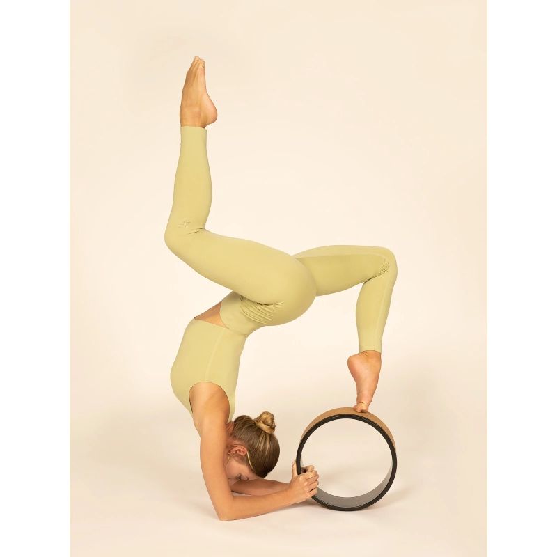 Women's training crop top made of recycled materials 4F x Anna Lewandowska 4F *Kategoria tymczasowa Your Sports Performance