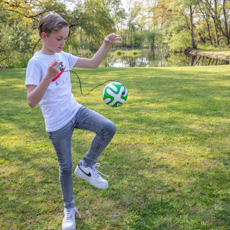 VIRTUFIT FOOTBALL TRAINER - BALL WITH ROPE In preparation Your Sports Performance