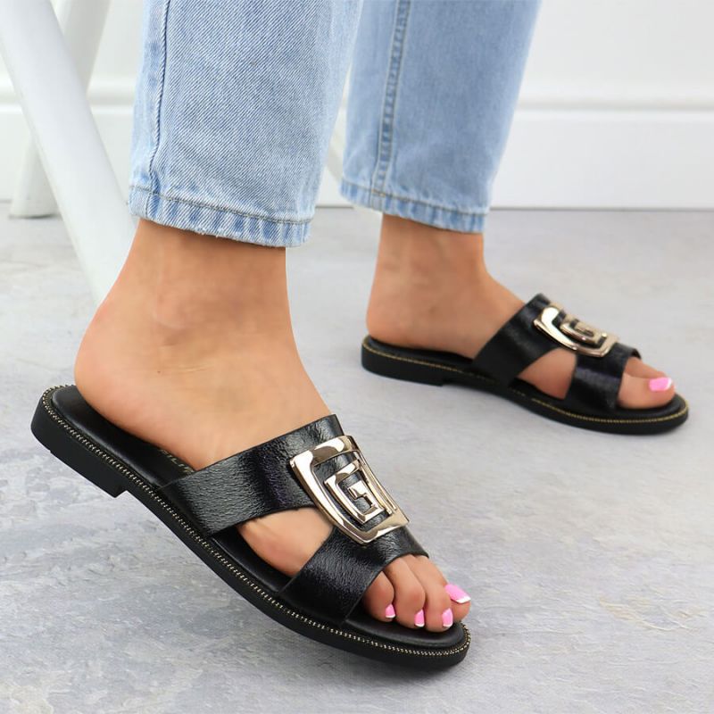 Black slippers with ornament W Filippo Footwear/Lifestyle/Peak Your Sports Performance