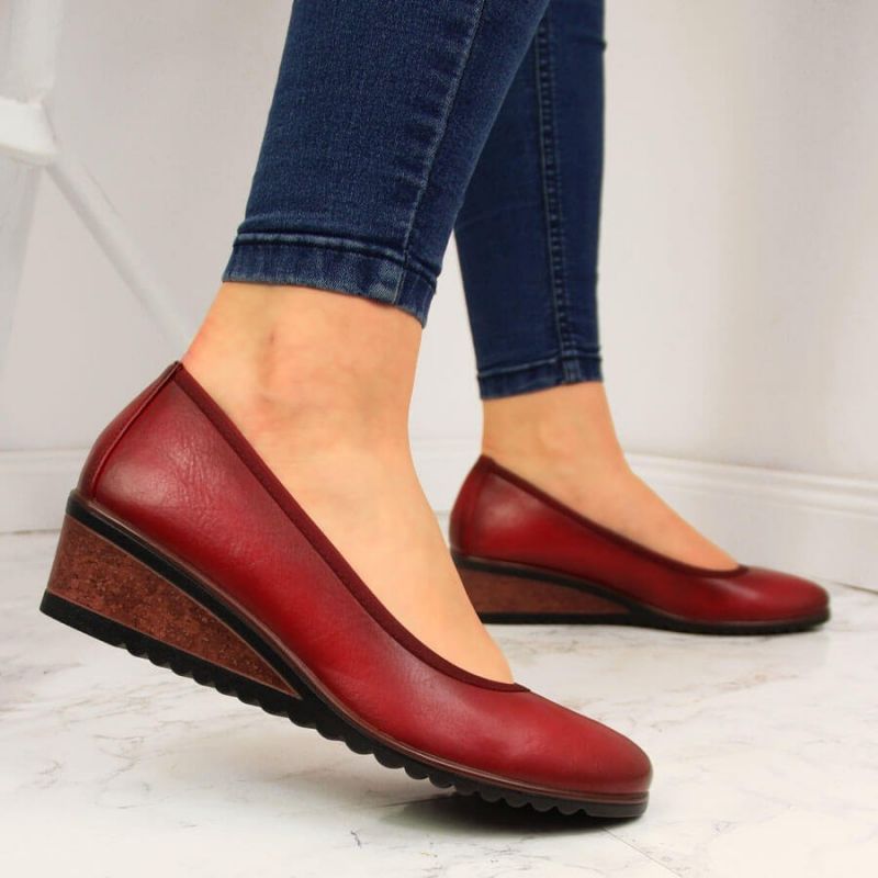 Red wedge pumps W Vinceza Footwear/Outdoor/Alpinus Your Sports Performance