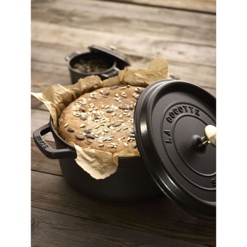 STAUB Round cast iron pot 5.2l black AGD - Produkty/Garnki / patelnie nieelektryczne Your Sports Performance