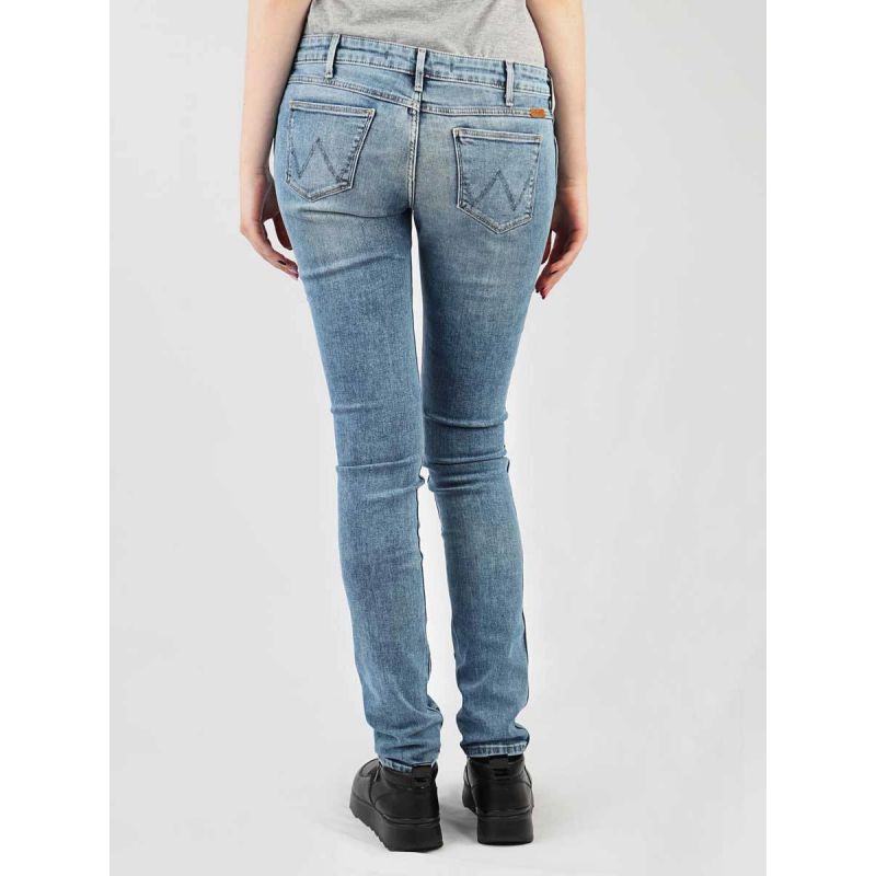 Wrangler Best Blue Low Waist Courtney W23SX7850 Clothing/Lifestyle/Trousers, shorts/Wrangler Your Sports Performance