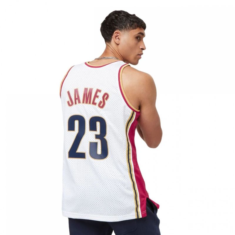 Mitchell &amp; Ness NBA Swingman Jersey Cavaliers 03 Lebron James M SMJYCP19209-CCAWHIT03LJA Clothing/Lifestyle/T-shirts/Mitchell & Ness Your Sports Performance