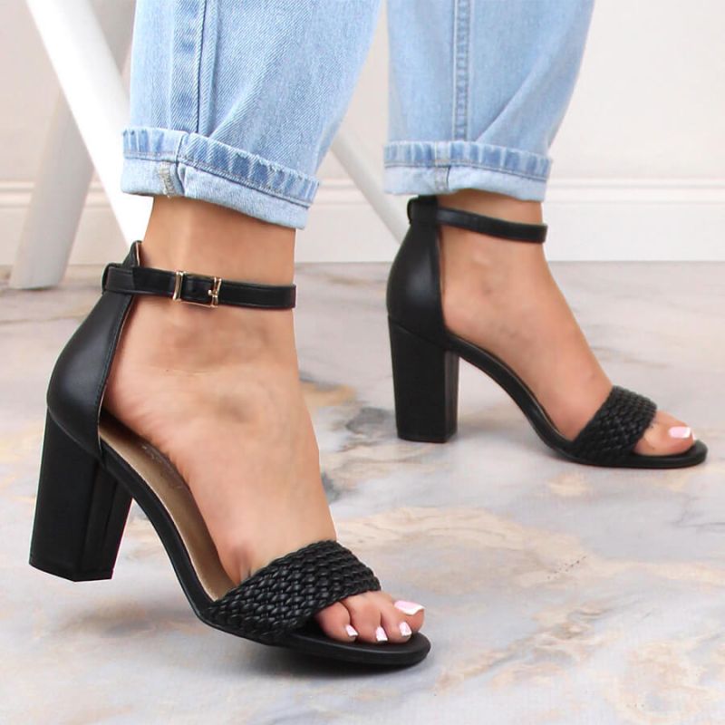 eVento W 5945 black block heel sandals Footwear/Lifestyle/eVento Your Sports Performance