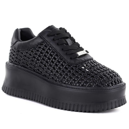 Women's sneakers on the platform, openwork, black Goe TT2N4043 Goe