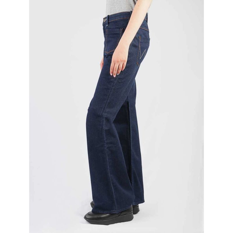 Wrangler Timeless Indigo W245GQ594 Clothing/Lifestyle/Trousers, shorts/Wrangler Your Sports Performance