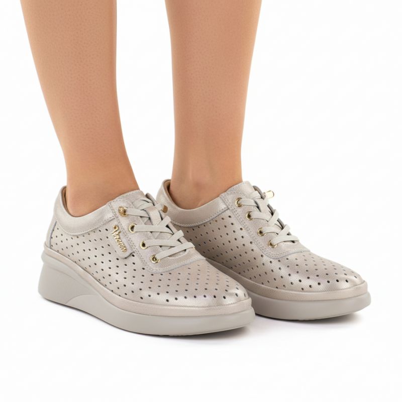 Women's leather openwork wedge shoes, gold, Vinceza 79603 To be categorized Your Sports Performance