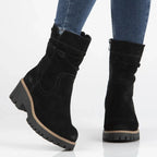 Women's leather ankle boots, ruffled, black, Filippo DBT6402