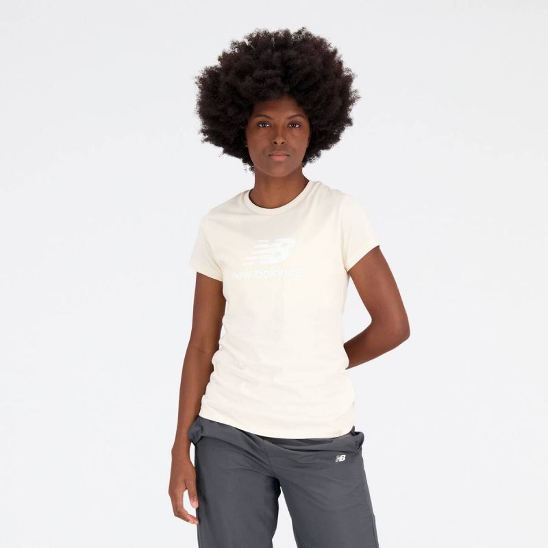 New Balance Essentials Stacked Logo CO TCM T-shirt W WT31546TCM Clothing/Lifestyle/T-shirts/New Balance New Balance