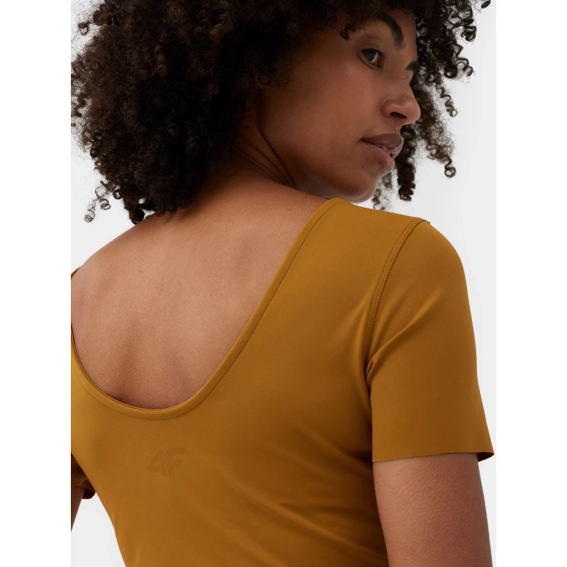 Women's quick-drying yoga crop top T-shirt 4F *Kategoria tymczasowa Your Sports Performance