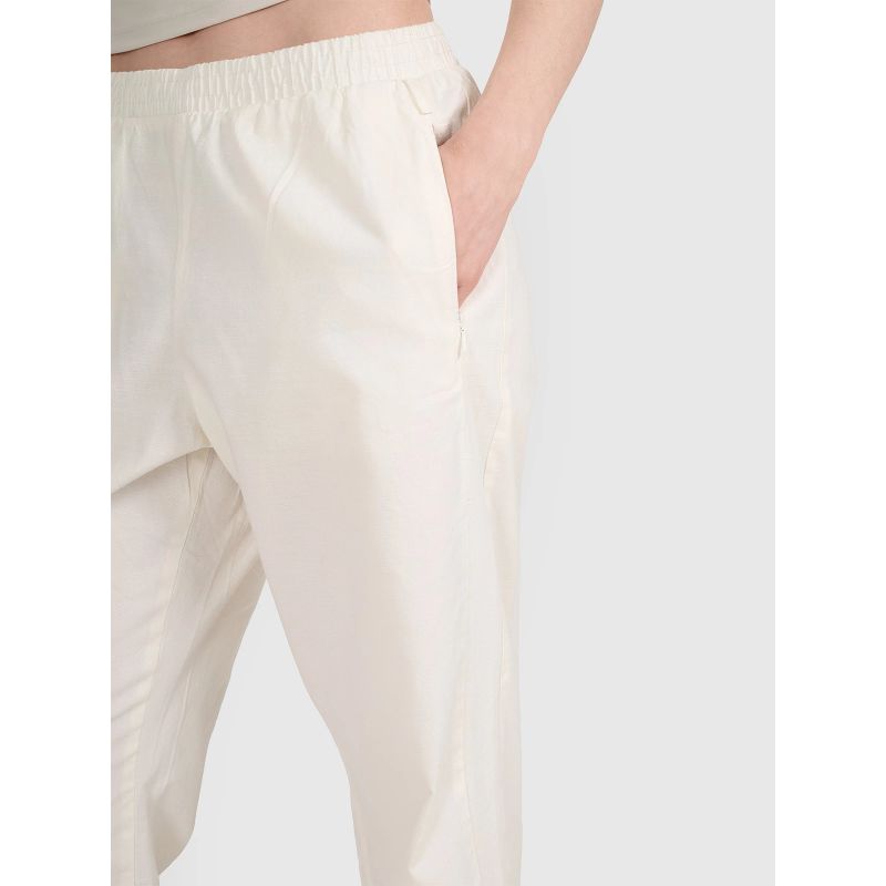 Women's casual trousers 4F 4FRSS25TTROF1448-11S *Kategoria tymczasowa Your Sports Performance