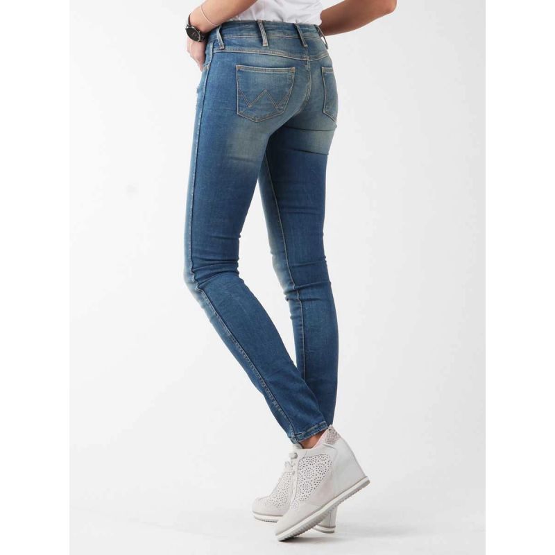 Wrangler Sandy Blues jeans W23S4072G Clothing/Lifestyle/Trousers, shorts/Wrangler Your Sports Performance