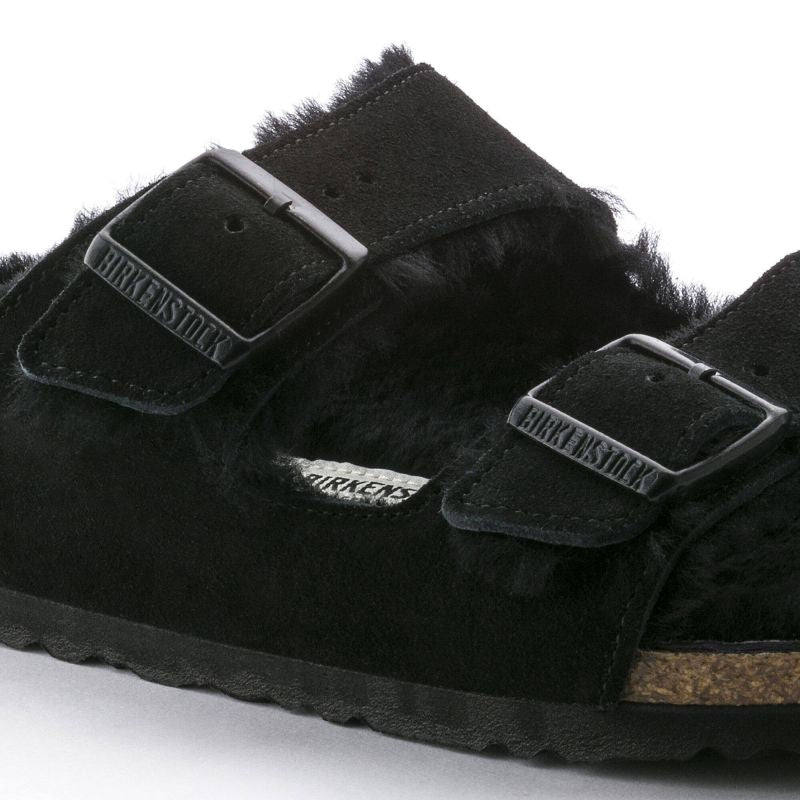 Women's slippers insulated with lambswool Birkenstock Arizona VL Shearling Black suede leather regular wide (0752661) Footwear/Lifestyle/Brinkenstock/Klapki/chodaki Birkenstock