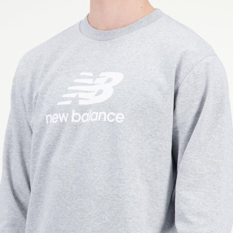 New Balance ESSENTIALS STACKED LOGO FRENC AG M sweatshirt MT31538AG Clothing/Lifestyle/New Balance New Balance
