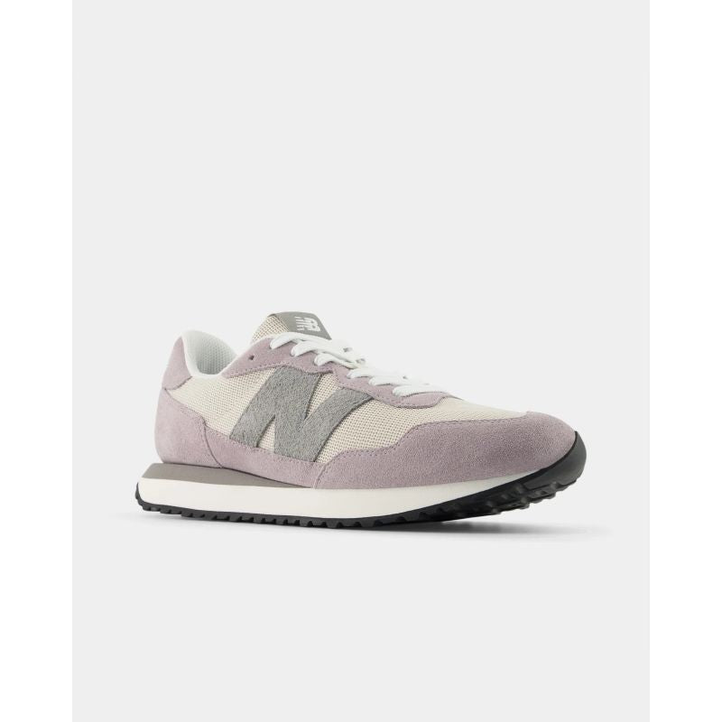 Men’s Classic New Balance 237 Lifestyle Shoes (M2379XU)