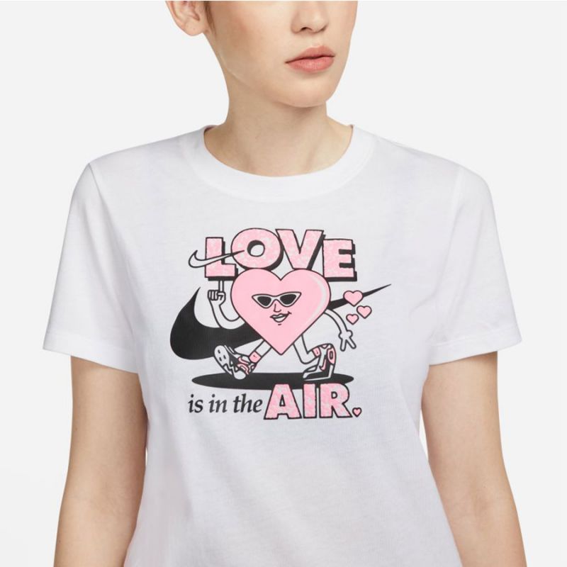 Nike Sportswear W DN5878 063 T-shirt Clothing/Lifestyle/T-shirts Nike