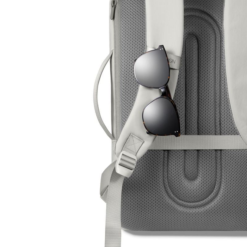 XD DESIGN AIR BACKPACK GRAY P706.3219 Bagaż/Plecaki Your Sports Performance