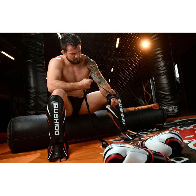 M - Ninja Shin Guards Ochraniacze piszczeli Your Sports Performance