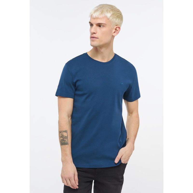 Mustang Aaron C Basic T-shirt M 1013822-5230 Clothing/Lifestyle/T-shirts/Mustang Your Sports Performance