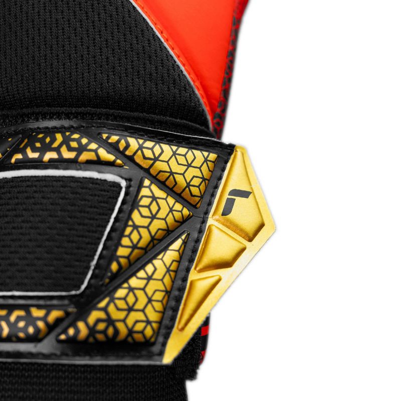 Goalkeeper gloves Reusch Attrakt Freegel Silver M 5570235 7075 Accessories/Gloves Your Sports Performance