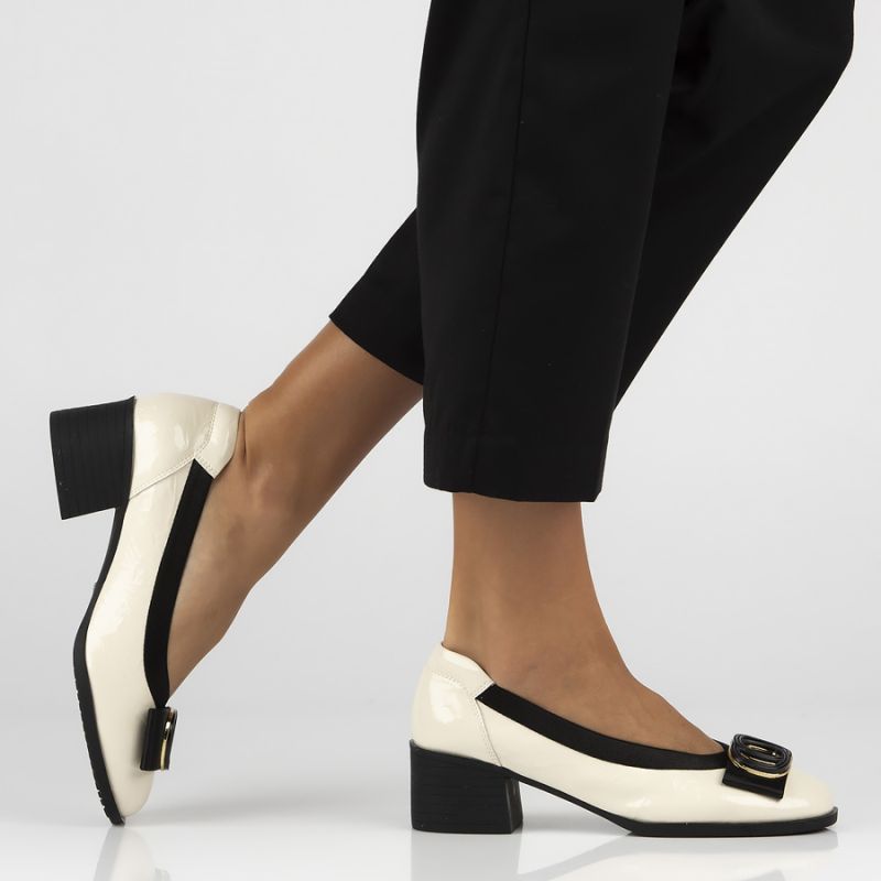 Beige patent leather pumps on a block heel Filippo DP6960 Filippo