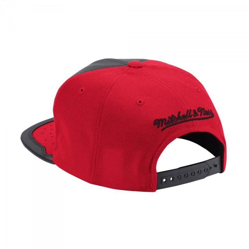Mitchell & Ness NBA Chicago Bulls NBA Day One Snapback Bulls Cap 6HSSMM19224-CBUBKRD Clothing/Basketball/Mitchell & Ness Your Sports Performance