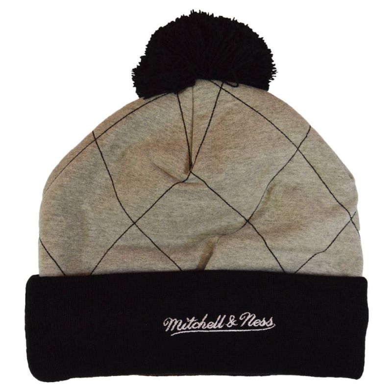 Mitchell & Ness NBA Quilted Pom Beanie HWC Chicago Bulls Odzież/Czapki/Czapki z daszkiem Your Sports Performance