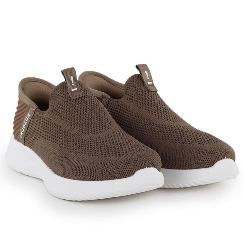 Women's slip-on brown sports shoes Potocki BK01312 To be categorized Your Sports Performance