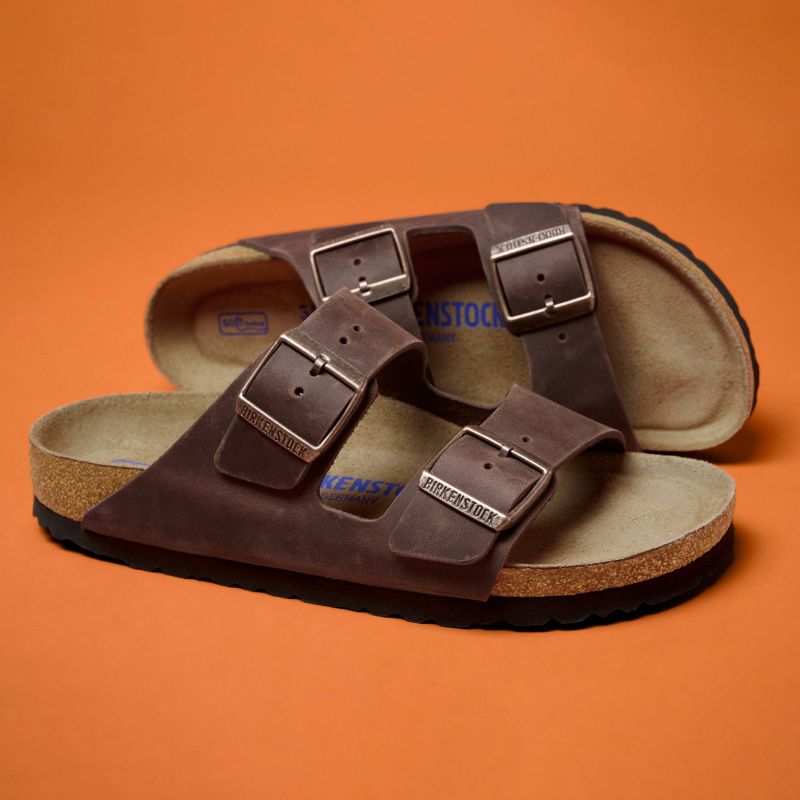 Birkenstock Arizona Soft Footbed Oiled Leather Habana Narrow Women's Slides (0452763) Footwear/Lifestyle/Brinkenstock/Klapki/chodaki Birkenstock