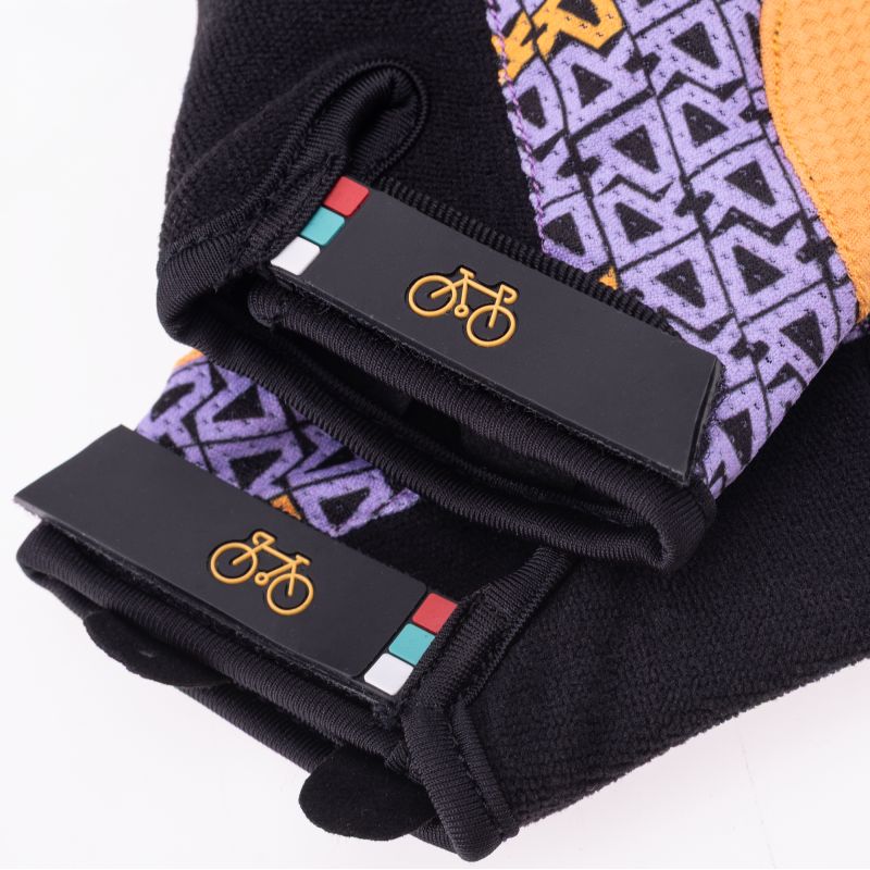 Women's RUNDE Gloves In preparation Your Sports Performance