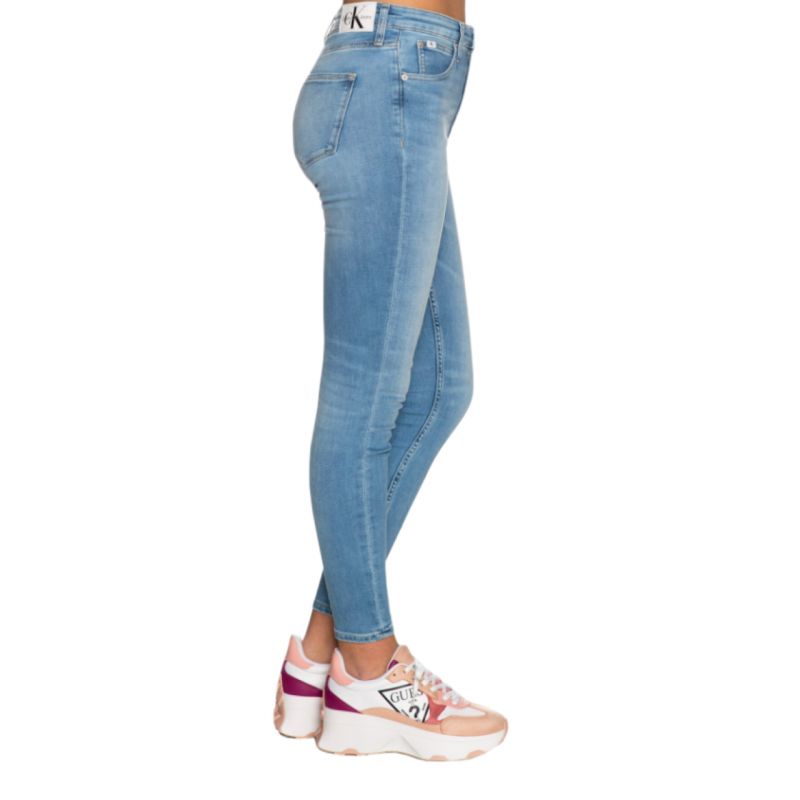 Calvin Klein Jeans Super Skinny W J20J218627 Clothing/Lifestyle/Trousers, shorts/Calvin Klein Jeans Your Sports Performance