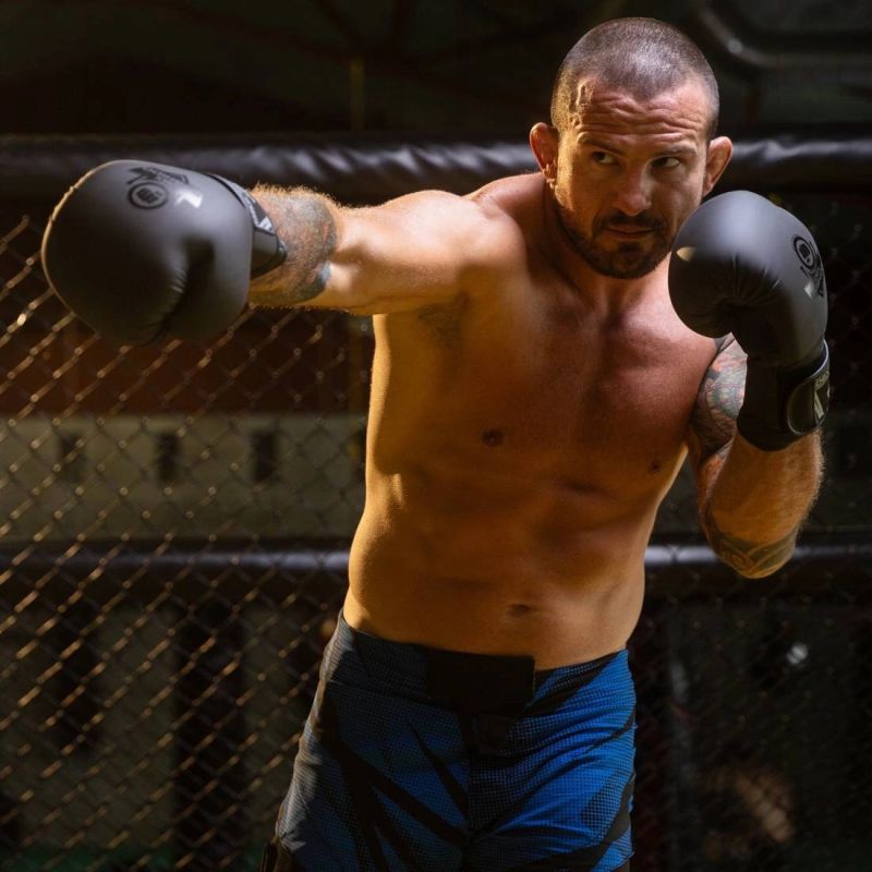 10oz Boxing Gloves - Black Master - Valor Series rękawice treningowe Your Sports Performance