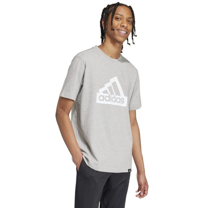 adidas Modern Essentials Graphic M T-shirt IW2648 Clothing/Lifestyle/T-shirts Adidas
