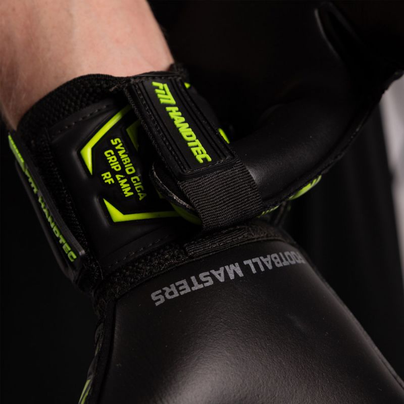 FM Invictus X S953293 Goalkeeping Gloves Accessories/Gloves Your Sports Performance