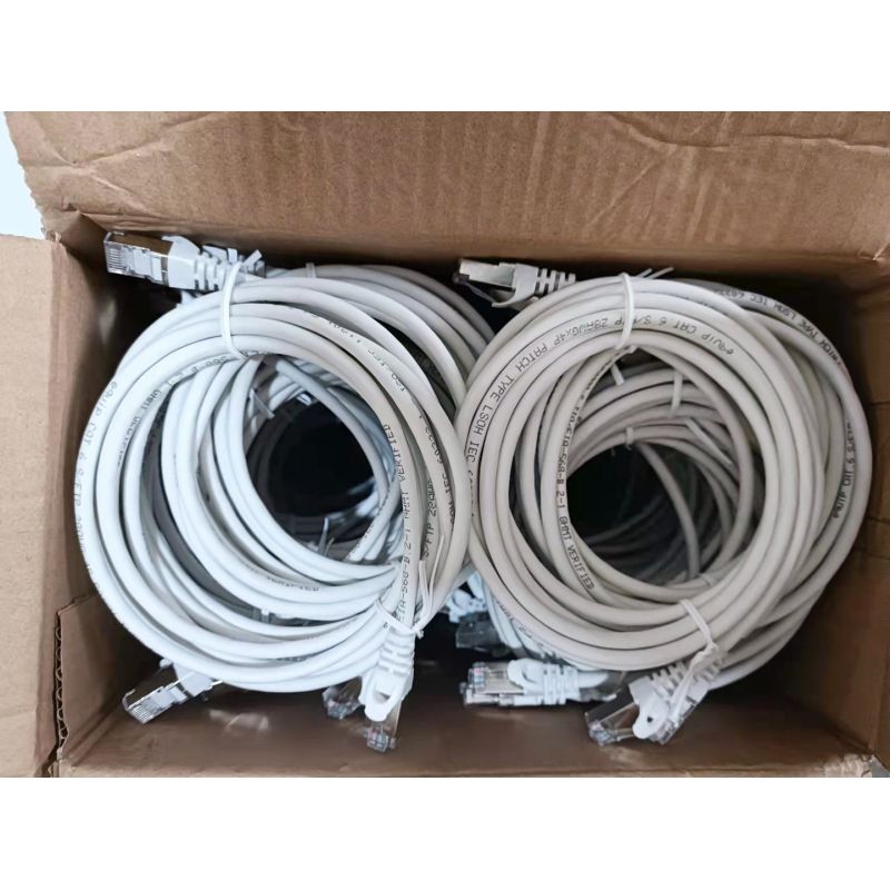 equip - Patch cable RJ-45 male white stranded 25 cm CAT 6 - Halogen-free, Molded, Set of 100 pcs. Kable, gniazda i wtyki/Patchcable Your Sports Performance