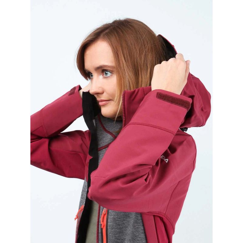 Salewa Comici SW/DST Jacket W JKT 28176-6361 Clothing/Outdoor/Salewa Your Sports Performance