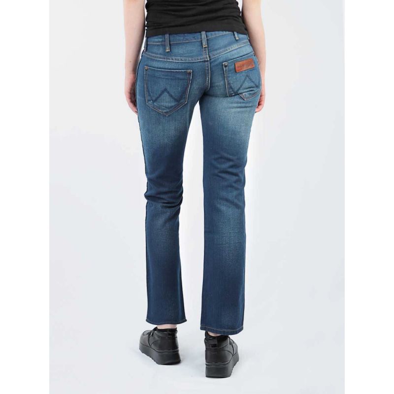 Wrangler Charlie DD W201LY059 Clothing/Lifestyle/Trousers, shorts/Wrangler Your Sports Performance