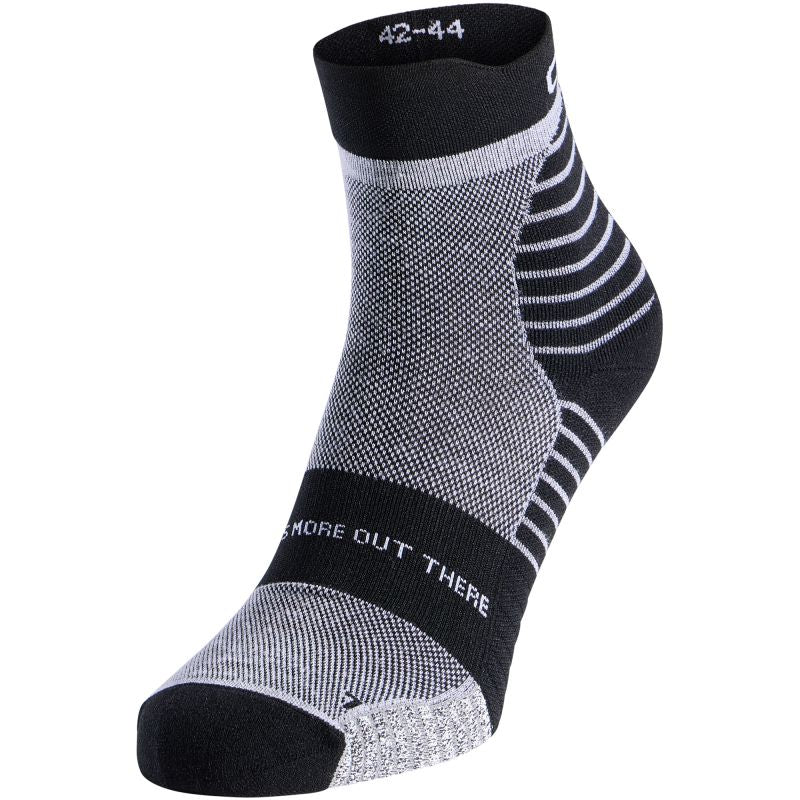Black PERFORMANCE MERINO TRAIL quarter socks