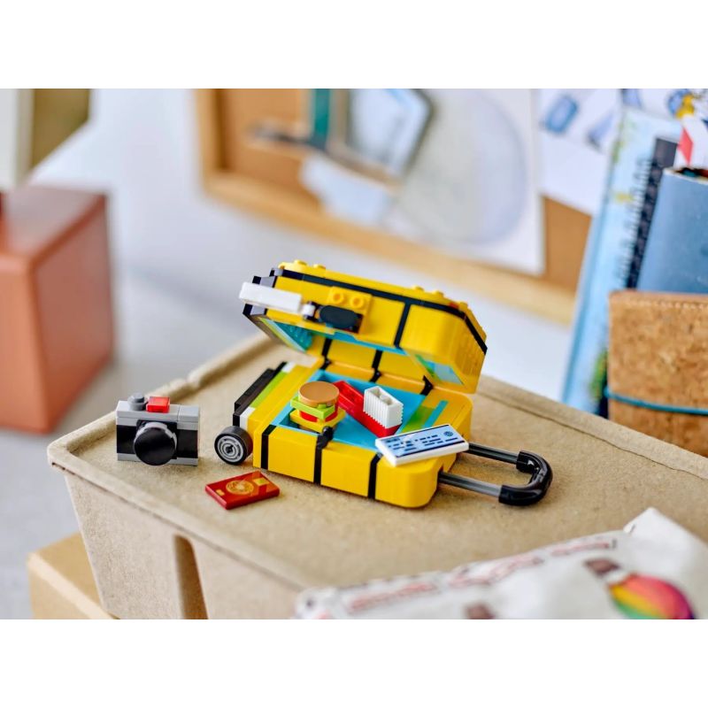 LEGO 40817 Yellow Travel Suitcase In preparation Your Sports Performance