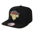 Mitchell & Ness NBA New York Knicks Snapback Cap - 6HSSMM19489-NYKBLCK Odzież/Czapki/Czapki z daszkiem Your Sports Performance