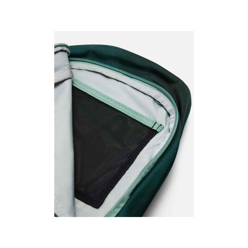 PEAK PERFORMANCE Outdoor Crossbody Bag, green