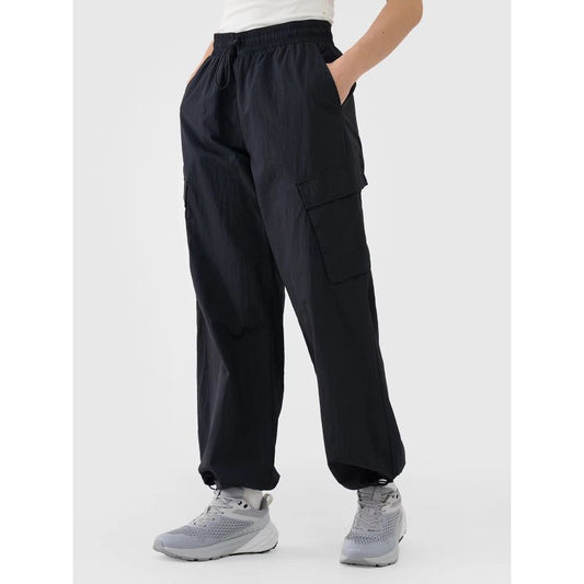 Women's casual oversize trousers 4F 4FRSS25TTROF1372-20S *Kategoria tymczasowa Your Sports Performance
