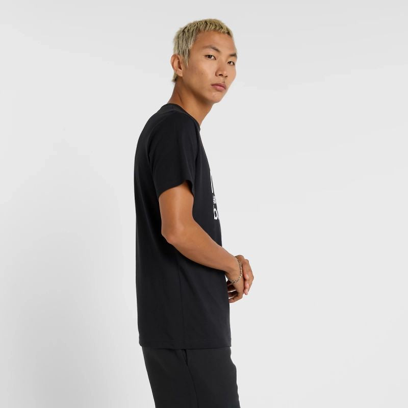 New Balance Sport Graphic T-shirt M MT51940BK Clothing/Lifestyle/T-shirts/New Balance New Balance