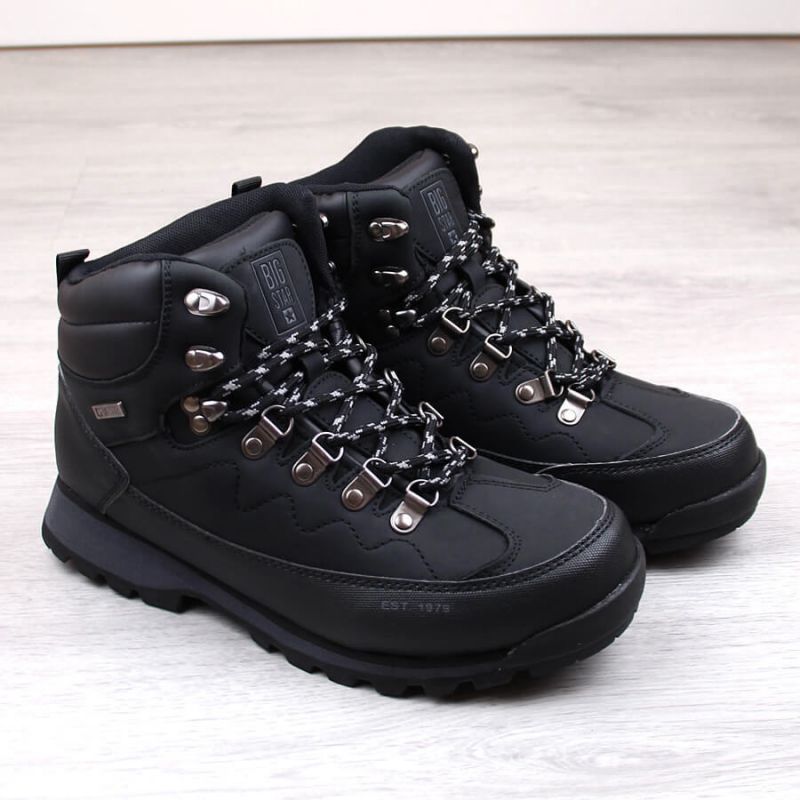 Big Star W INT1932B insulated sports shoes, black Footwear/Outdoor/Big Star Your Sports Performance