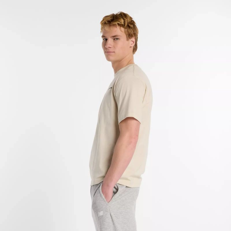 New Balance Reimagined Graphic M T-shirt MT51507TWF Clothing/Lifestyle/T-shirts/New Balance New Balance