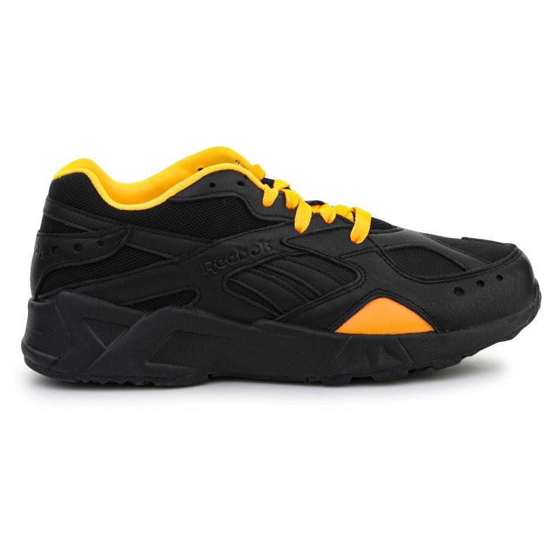 Reebok x Gigi Hadid AZTREK W AZDV6514 shoes Footwear/Lifestyle Reebok