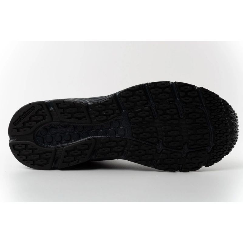 New Balance 408 men’s sports sneakers – stylish and comfortable