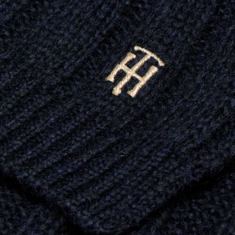Tommy Hilfiger TH Timeless W scarf AW0AW13898 Clothing/Multisport/Tommy Hilfiger Tommy Hilfiger
