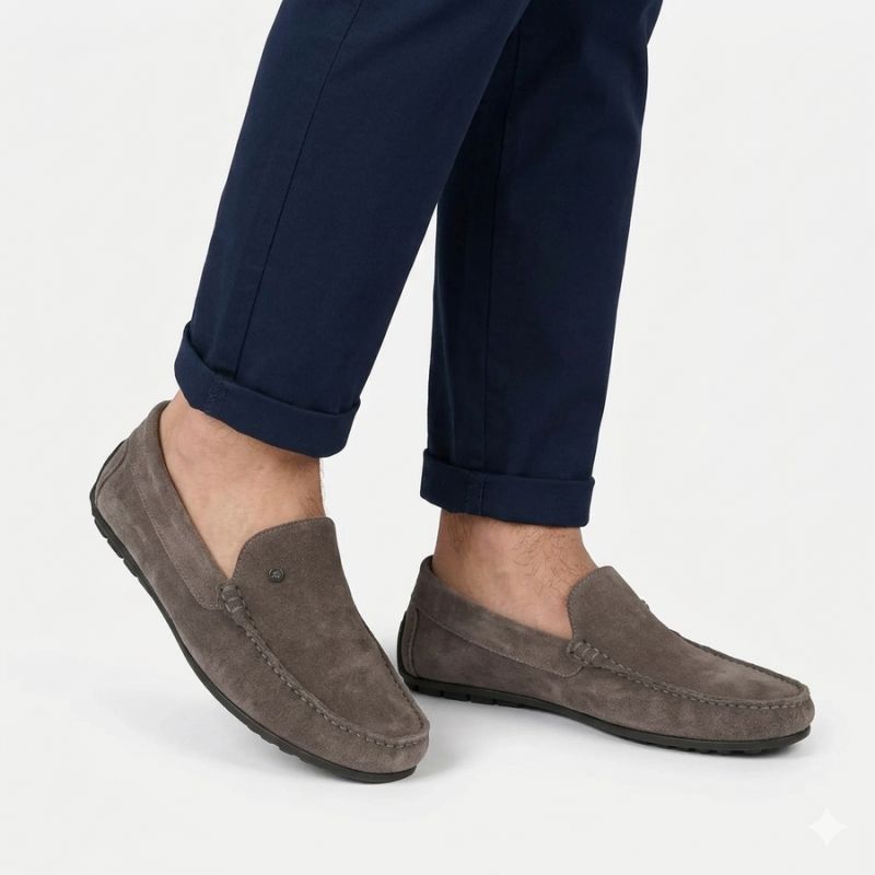 Men's leather moccasin shoes in taupe suedeFilippo MP923 Filippo